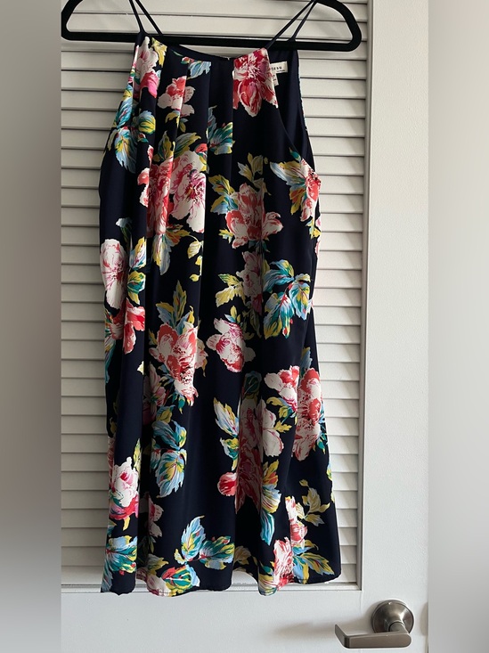 Monteau Dresses & Skirts - Monteau Navy Blue Top with Printed Accent